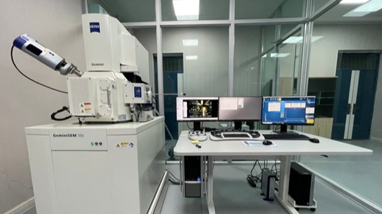 场发射扫描电子显微镜